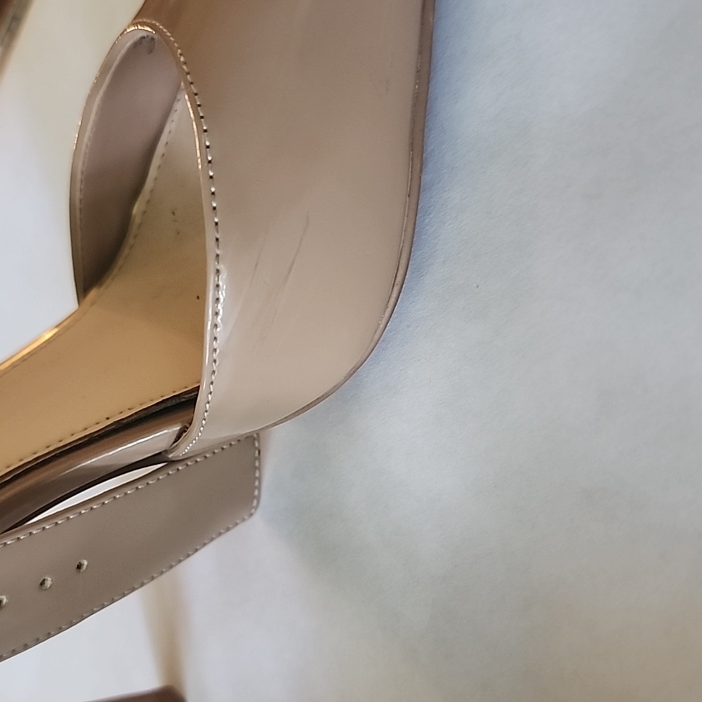 JESSICA SIMPSON CAMBY nude patent ankle strap sandal. 8.5 - Picture 3 of 4